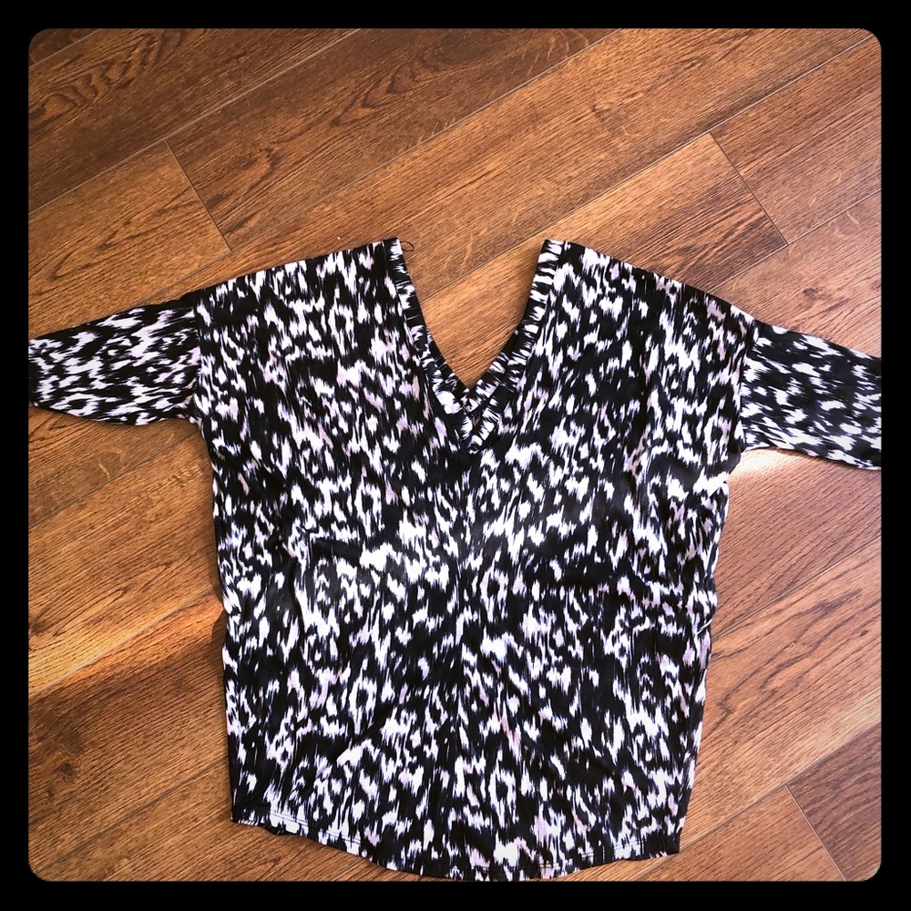 Express v neck